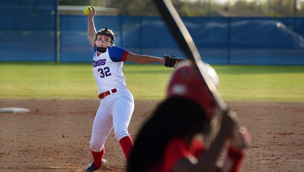 Lady Vikings win 18-2 over Lady Bears - Mississippi's Best Community ...