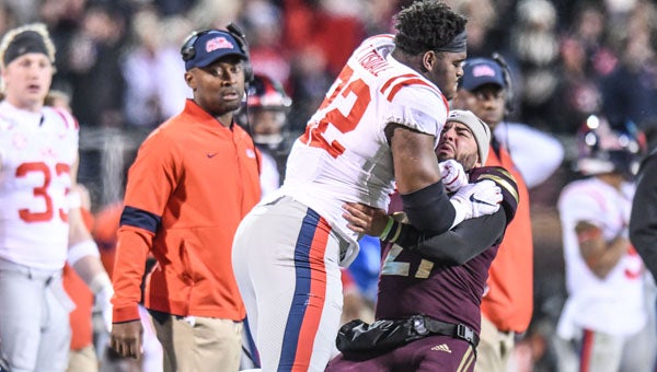 Ole Miss loses Egg Bowl to Mississippi State on missed Pee-AT