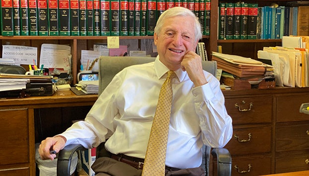 A LEGAL ICON: Walter Brown retires after lifetime of legal service to city, community – Mississippi’s Best Community Newspaper